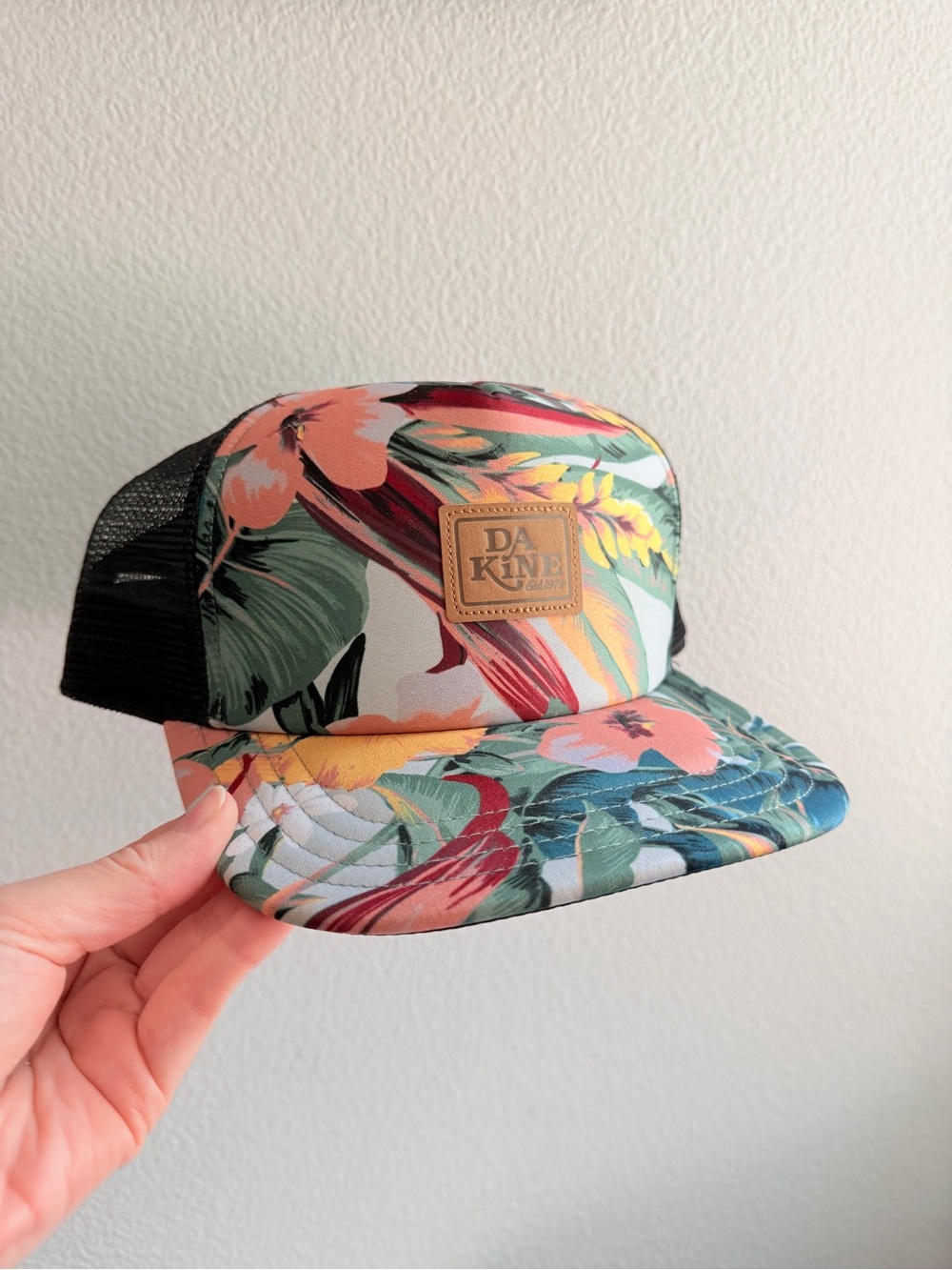 Dakine women’s Floral Trucker Hat - Multicolor